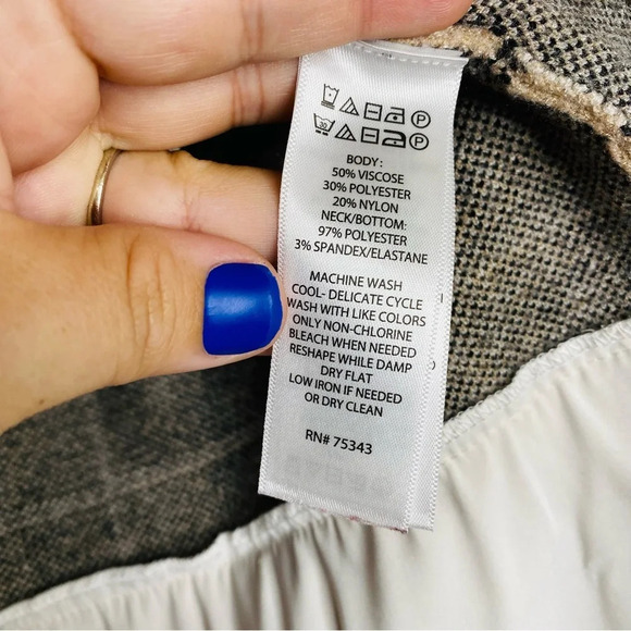 Tahari Beige Plaid Sweater With Layered Collared Undershirt Academia Preppy XS - Picture 9 of 10